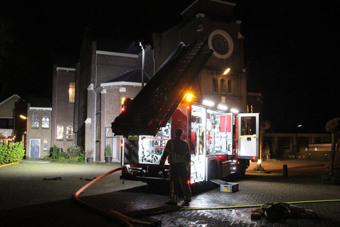 Brandweer ingezet voor brand in kerk