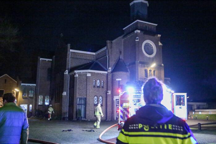 Brandweer ingezet voor brand in kerk