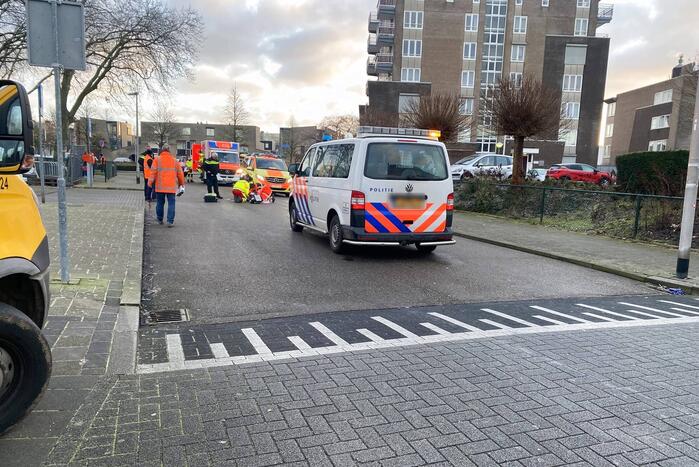 Persoon gewond door glad wegdek