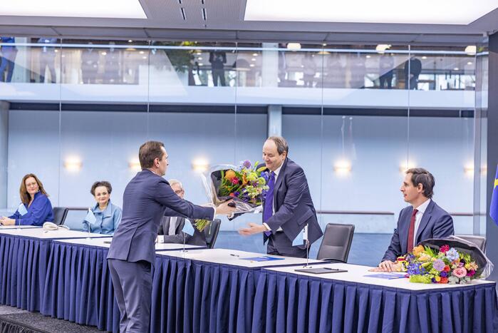 Ceremoniële overdracht ministerie van Financiën