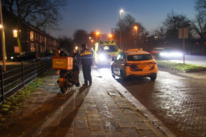 Twee maaltijd bezorgers met elkaar in botsing