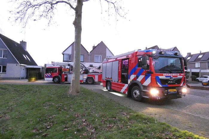 Brand in schoorsteen van woning