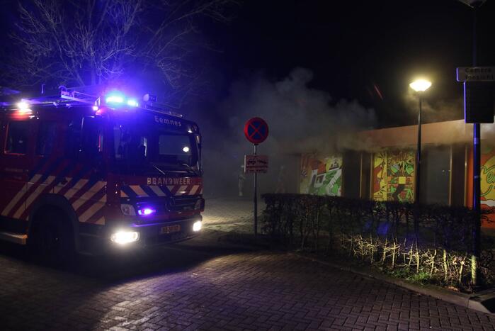 Veel rook en vuur bij jongerencentrum