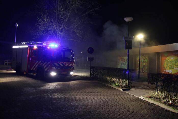 Veel rook en vuur bij jongerencentrum