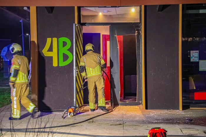 Veel rook en vuur bij jongerencentrum