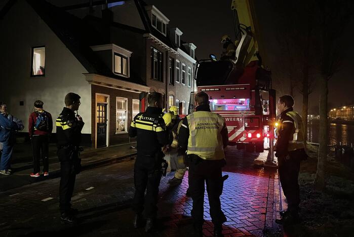 Brand in schoorsteen van woning snel geblust