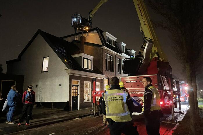 Brand in schoorsteen van woning snel geblust