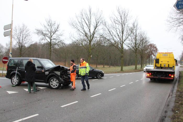 Range Rover flink beschadigd bij aanrijding