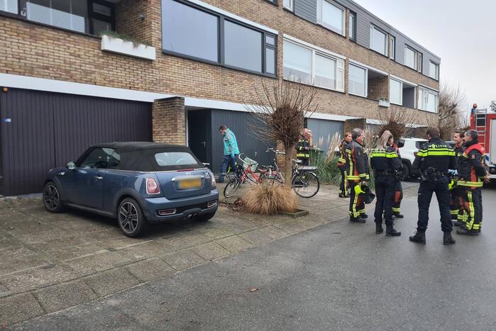 Persoon vast tussen spaken van e-bike