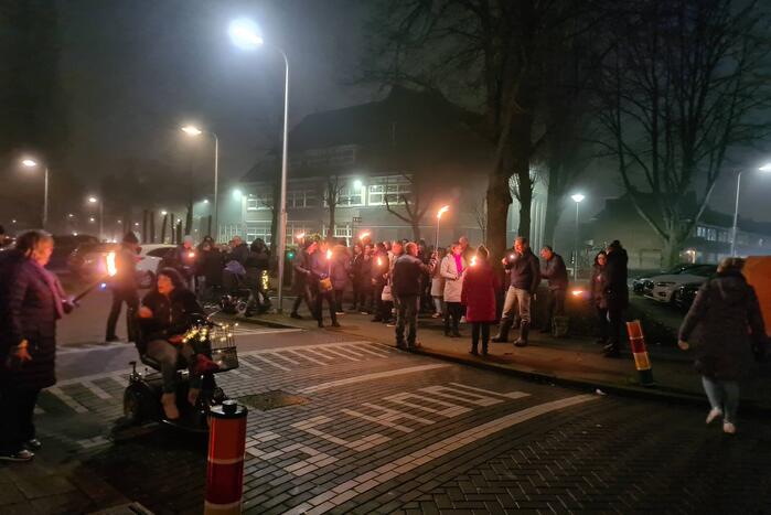 Tientallen mensen bij demonstratie Nederland in Verzet