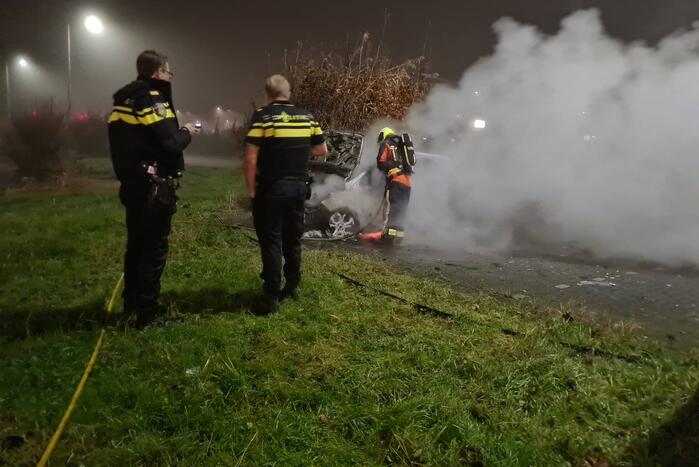 Flinke rookontwikkeling door brand in personauto