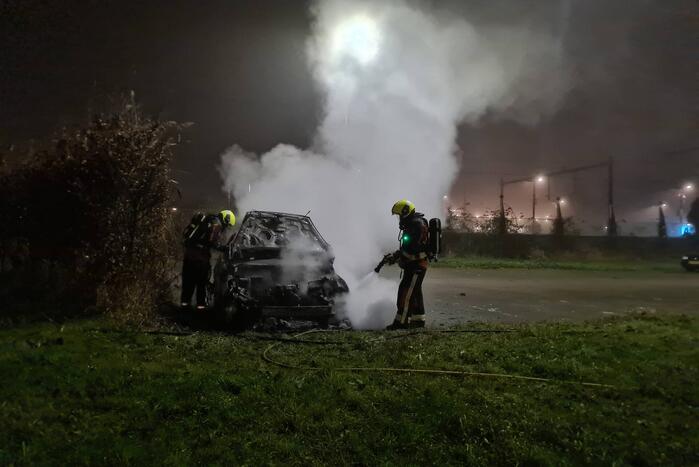 Flinke rookontwikkeling door brand in personauto