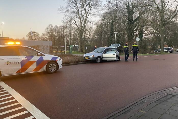 Slingerende automobilist tot stoppen gedwongen