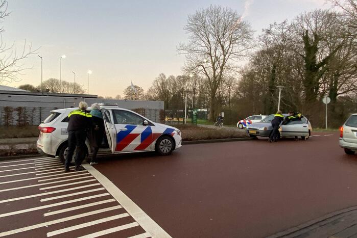 Slingerende automobilist tot stoppen gedwongen