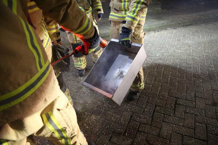 Veel rook bij schoorsteenbrand