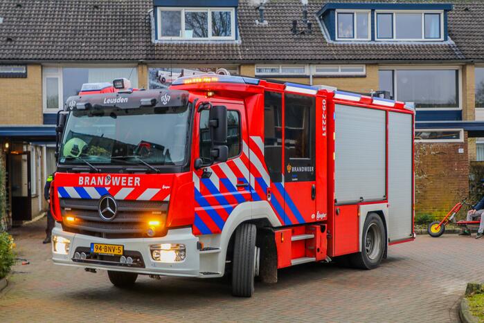 Beginnende brand in auto