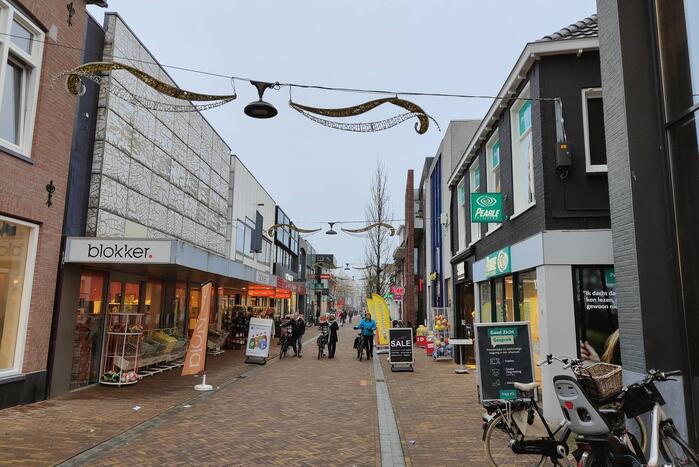 Winkels heropend onder toeziend oog van handhavers na lockdown