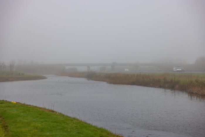 Dichte mist in midden van Nederland