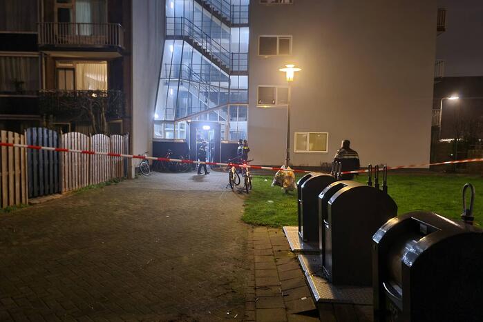 Vuurwerk in brievenbus zorgt voor rookontwikkeling in flatportiek