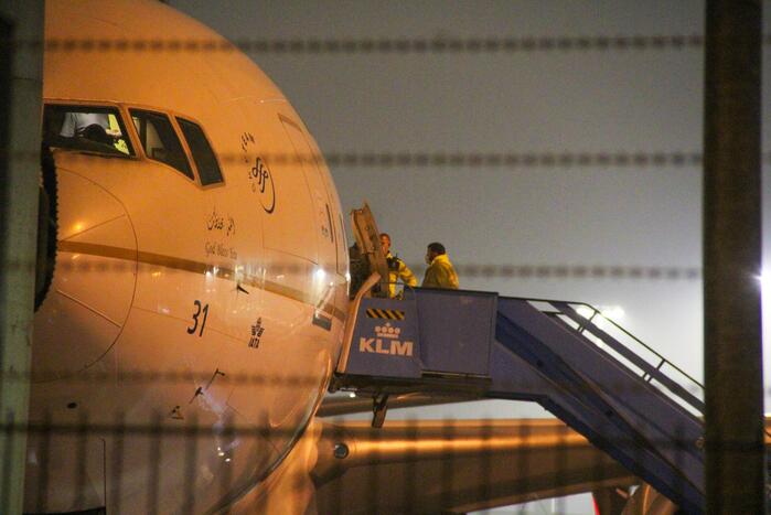 Mist op Eindhoven Airport zorgt voor vastzittende Dakar-deelnemers in vliegtuig