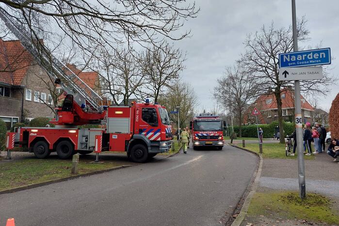 Schoorsteen geveegd na brandmelding