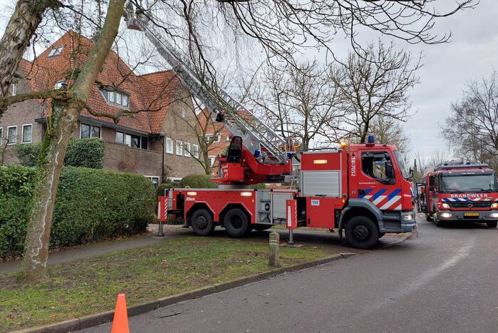 Schoorsteen geveegd na brandmelding