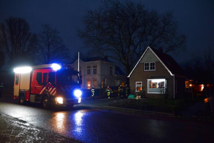 Brandweer controleert woning na brand