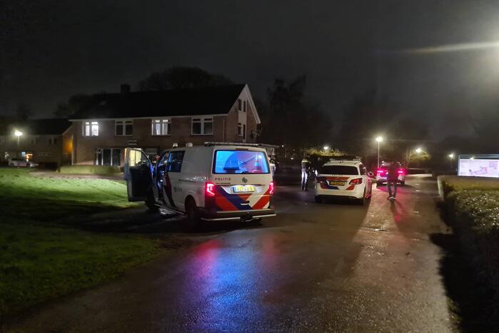 Veel politie aanwezig in woonwijk