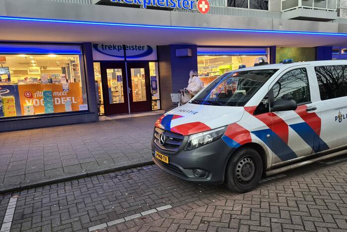 Politie doet onderzoek naar overval op drogisterij
