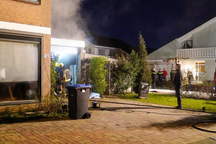 Veel rook bij brand in garage