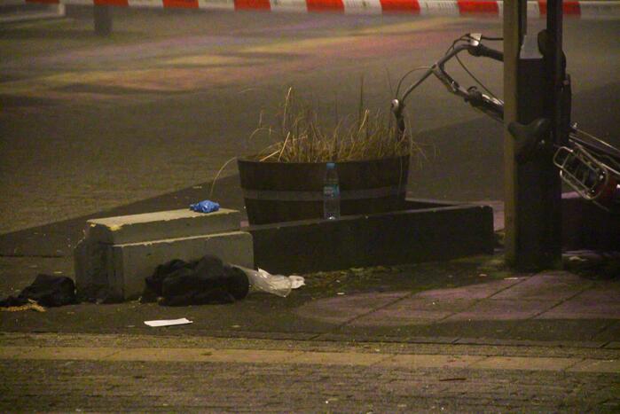 Politie doet onderzoek naar steekincident op straat