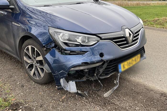 Scooterrijder belandt in sloot na crash