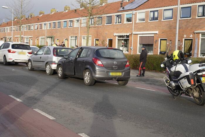 Kettingbotsing tussen drie voertuigen