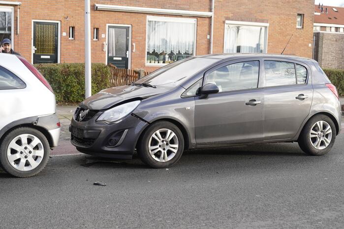 Kettingbotsing tussen drie voertuigen