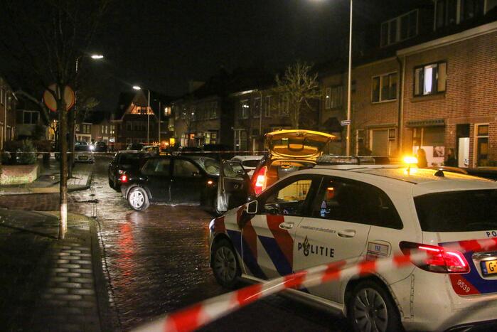 Automobilist crasht en vlucht na achtervolging