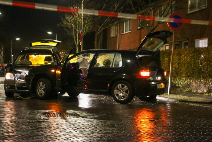 Automobilist crasht en vlucht na achtervolging