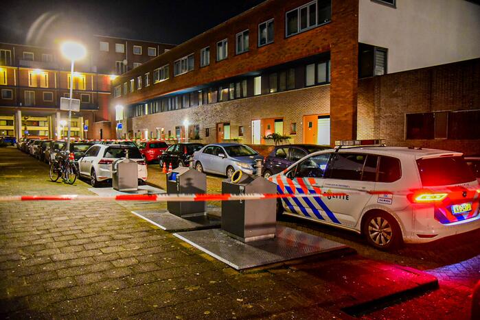 Politie onderzoekt schietpartij bij woning