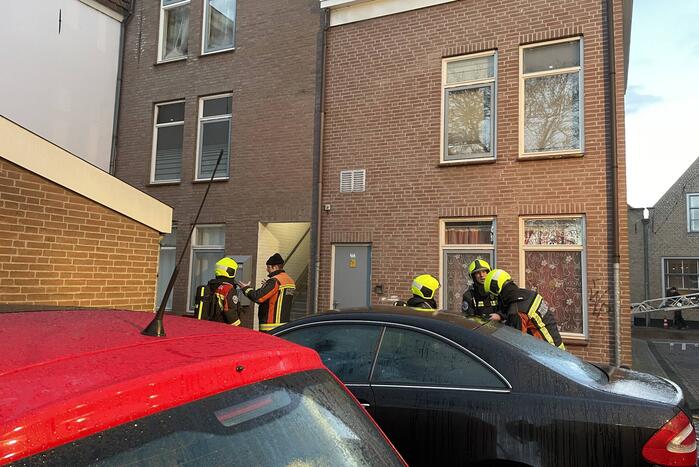 Veel rook bij brand in portiekwoning