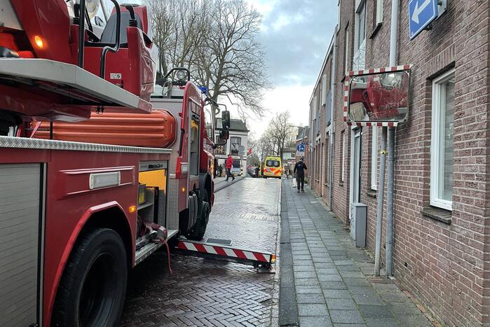 Veel rook bij brand in portiekwoning