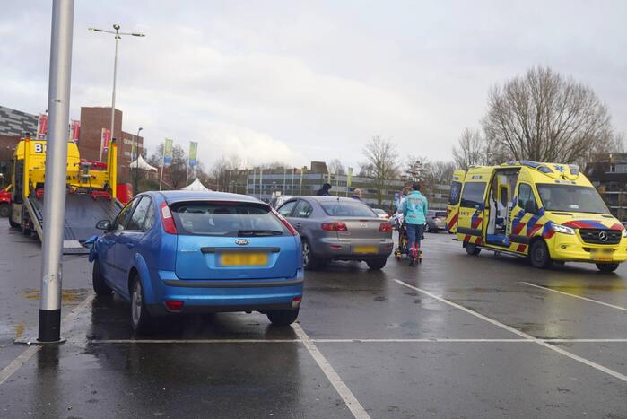 Gewonden door spekgladde parkeerplaats