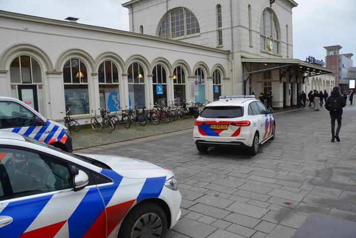 Politie in kogelwerende vesten op NS-station