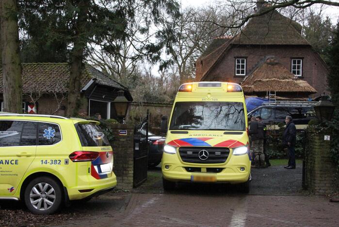 Persoon ernstig gewond na val