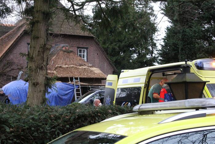 Persoon ernstig gewond na val