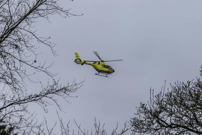 Persoon ernstig gewond na val