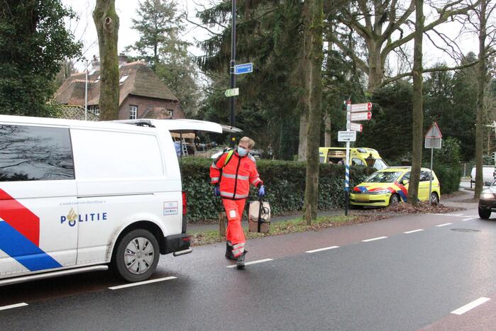 Persoon ernstig gewond na val