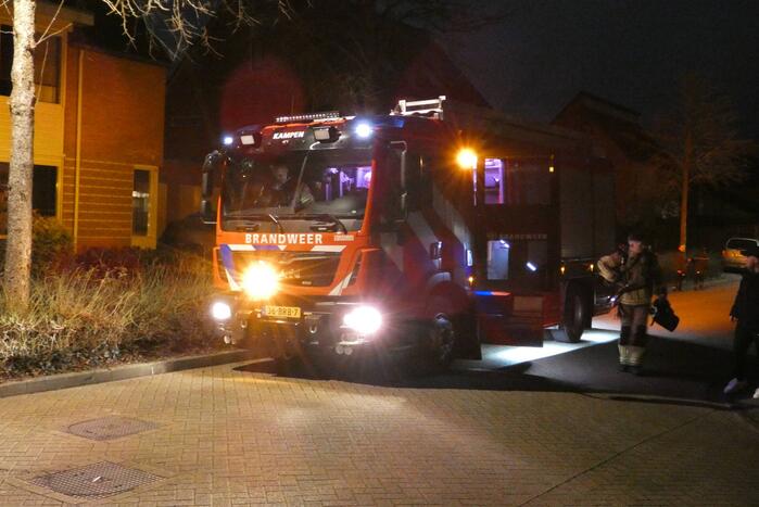 Brandweer controleert riool na gaslucht