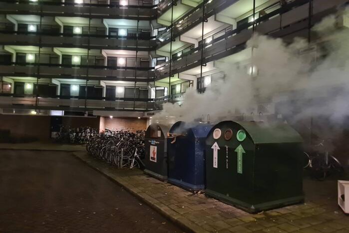 Flinke rookontwikkeling door brand in containers