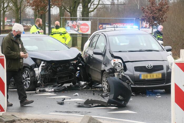 Twee voertuigen betrokken bij aanrijding