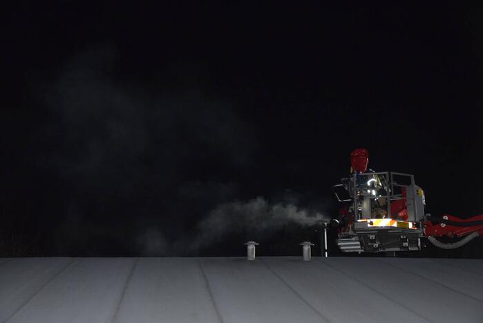 Schoorsteenbrand zorgt voor forse rookontwikkeling