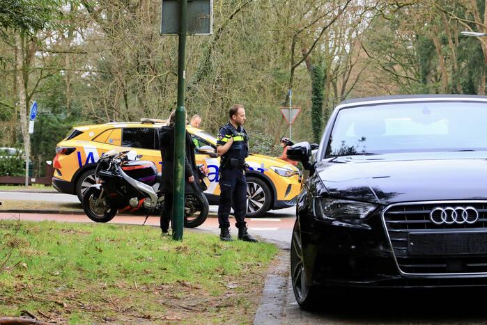 Aanrijding tussen motor en auto
